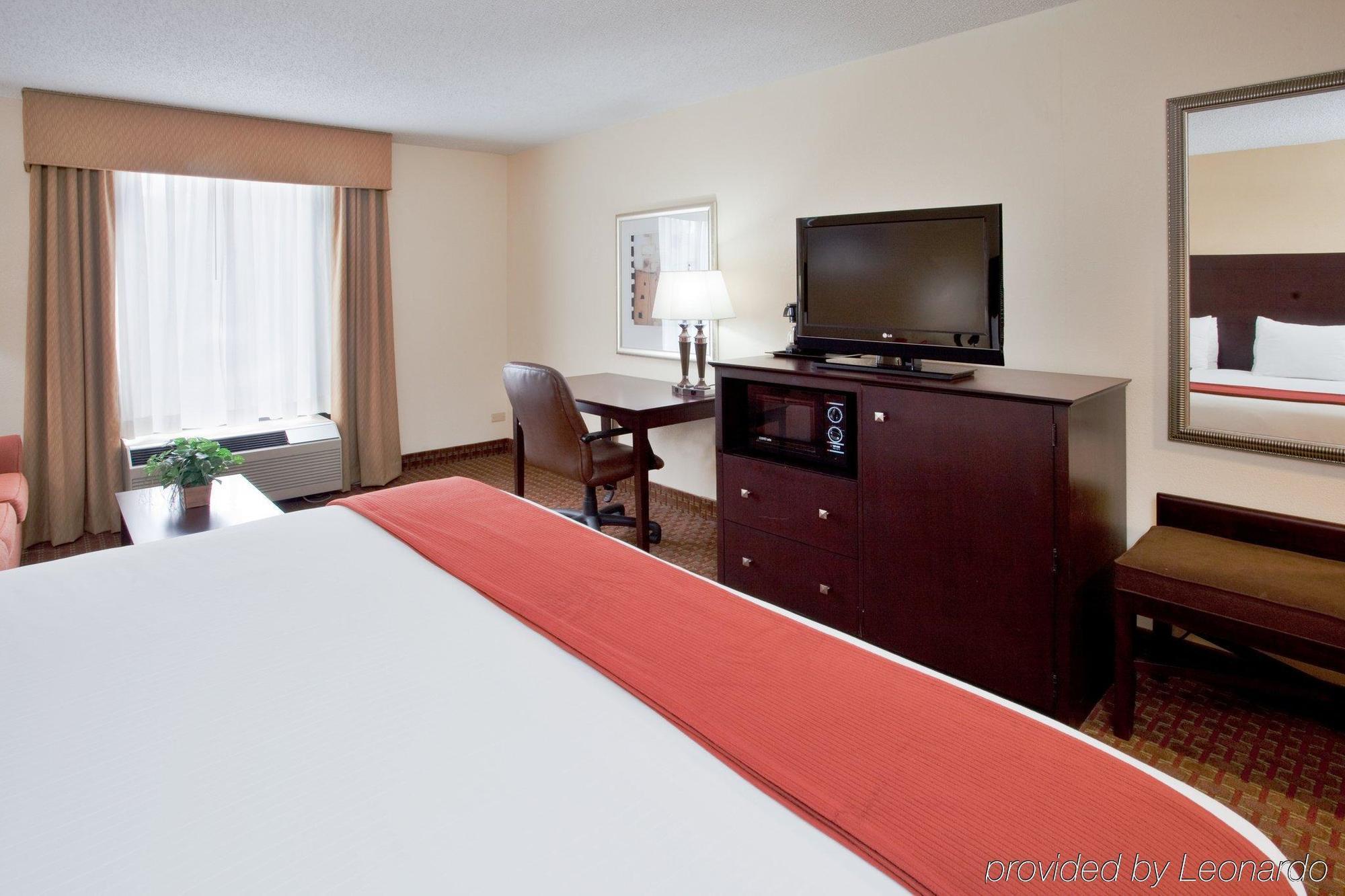 Hampton Inn Covington Va Habitación foto